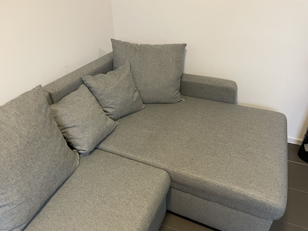 Divani: Eck-/ Bettsofa grau Stoff mit Bettfunktion / Stauraum – Usato da Urdorf venduto da Msakul 1
