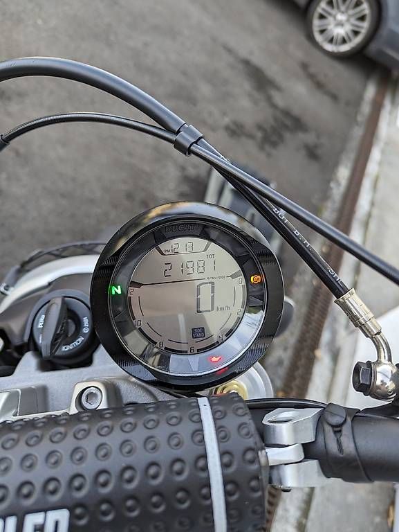 Ducati Altro: Ducati Scrambler Desert Sled 2017 – Usato da Luzern venduto da Wusl 2