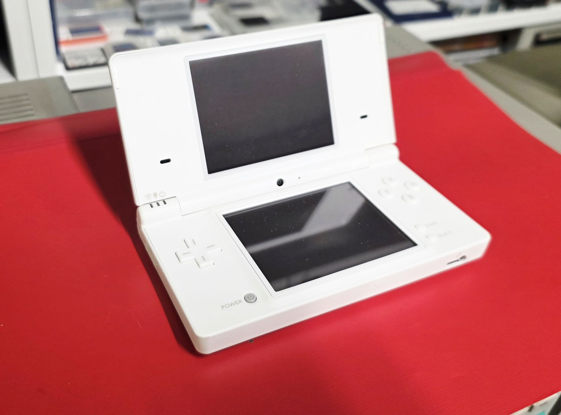 Nintendo Konsolen: Nintendo DSi Dummy Non Working Unit - Weiss – Gebraucht aus Reinach BL von _MasterK_ 1