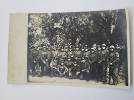 Historische Foto Militärgruppe Uniformen gute Erhaltung R3
