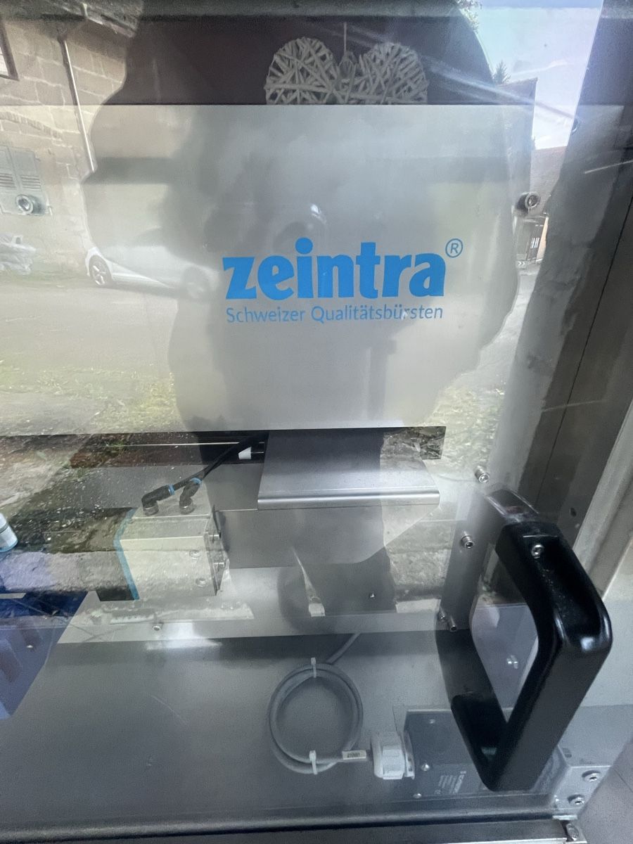 Alle Maschinen: Zeintra Bürstenmaschine Swiss Made – Neu (gemäss Beschreibung) aus Flaach von Auto6011 2