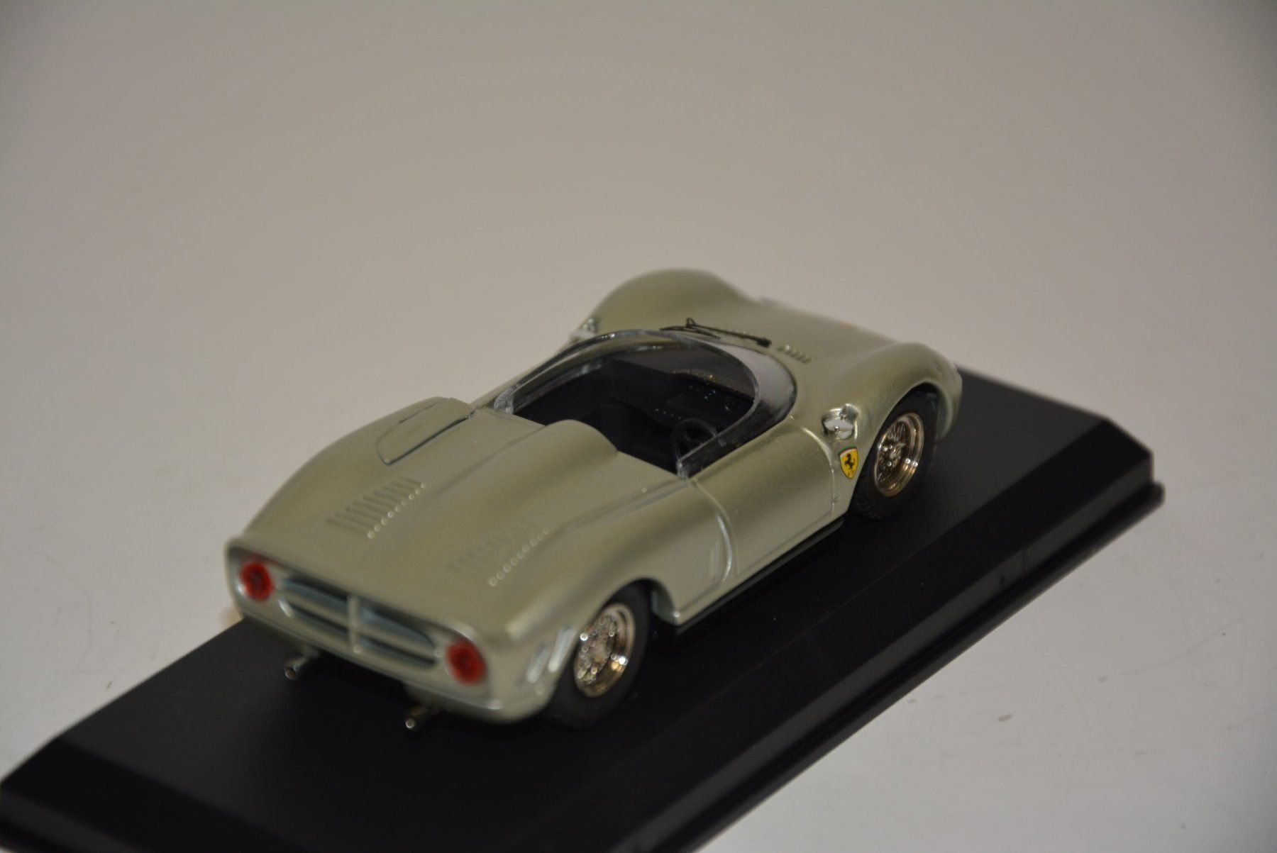 Ferrari Modellini d'auto: Ferrari 330 P2 1964 , Best Model , 143 – Nuovo e nell'imballaggio originale da Goldach venduto da Feivel9 6