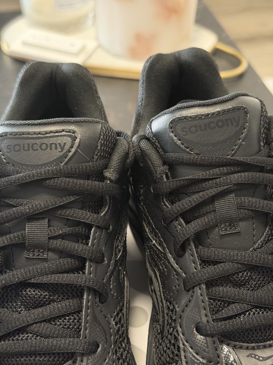 Saucony Herrenschuhe: Saucony ProGrid Omni 9 Armor Black – Neu und originalverpackt aus Yverdon-les-Bains von ioustock 3
