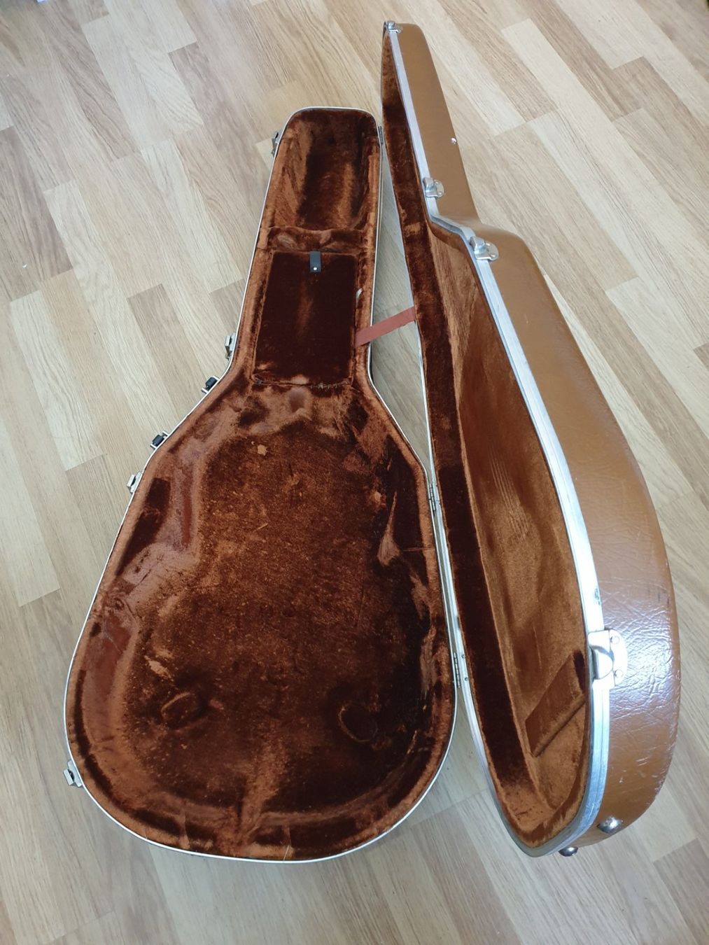 Ovation Strumenti musicali: Guitare 12 cordes Ovation – Usato da Mézières FR venduto da PAFZIK 5