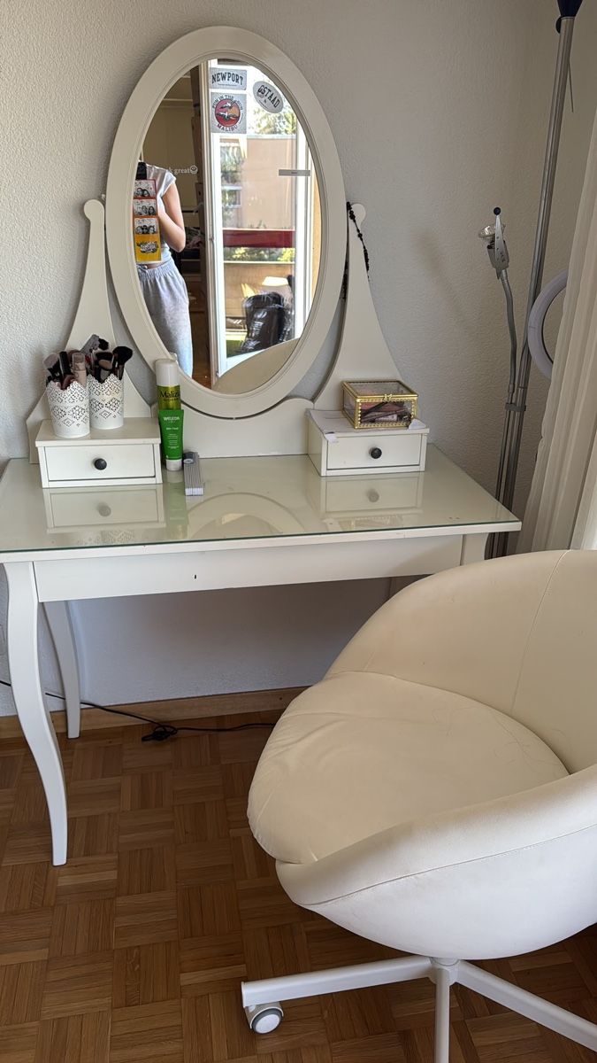 Schminktische: Schmink Tisch  – Gebraucht aus Tafers von xhe_wnm6 1