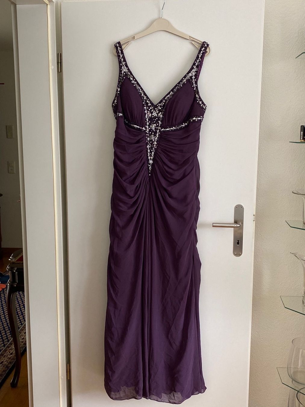 Vestiti: Wunderschönes Abendkleid in lila – Usato da Zollikerberg venduto da Baski88