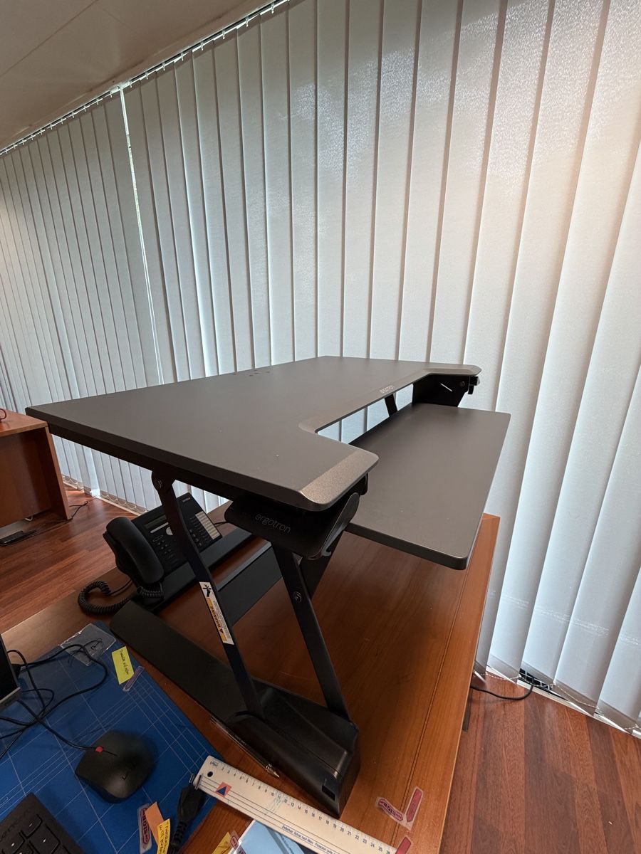 Bureaux: Ergotron Sitz-Steh-Schreibtisch WorkFit-TL – D'occasion à Bern par imamfanani 4