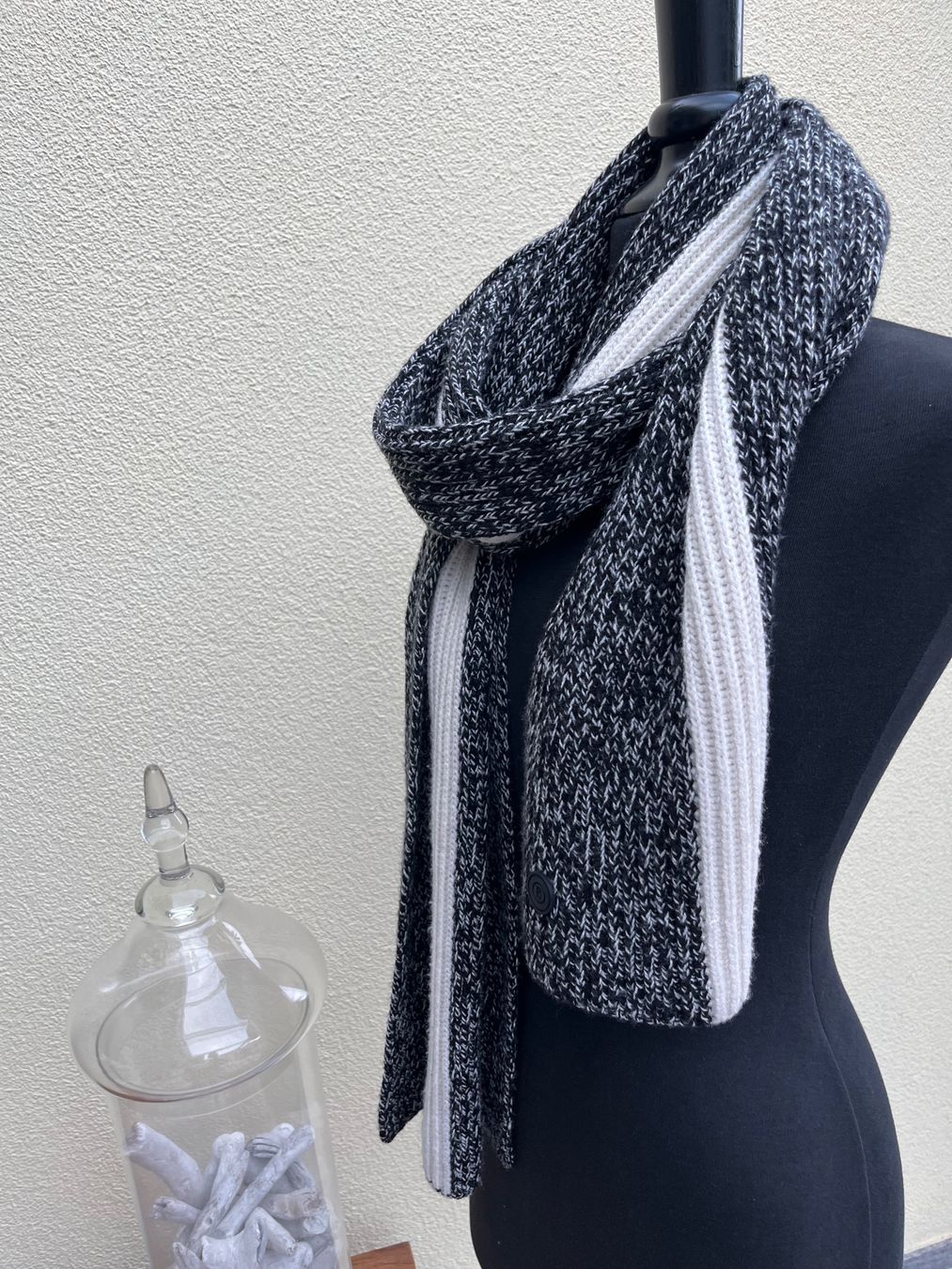 Bogner Foulard & Sciarpe: Zeitloser Winterschal von Bogner – Usato da Hergiswil NW venduto da Primia