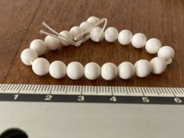 21 perles Agate blanche, rondes 6 mm / Weisser Achat