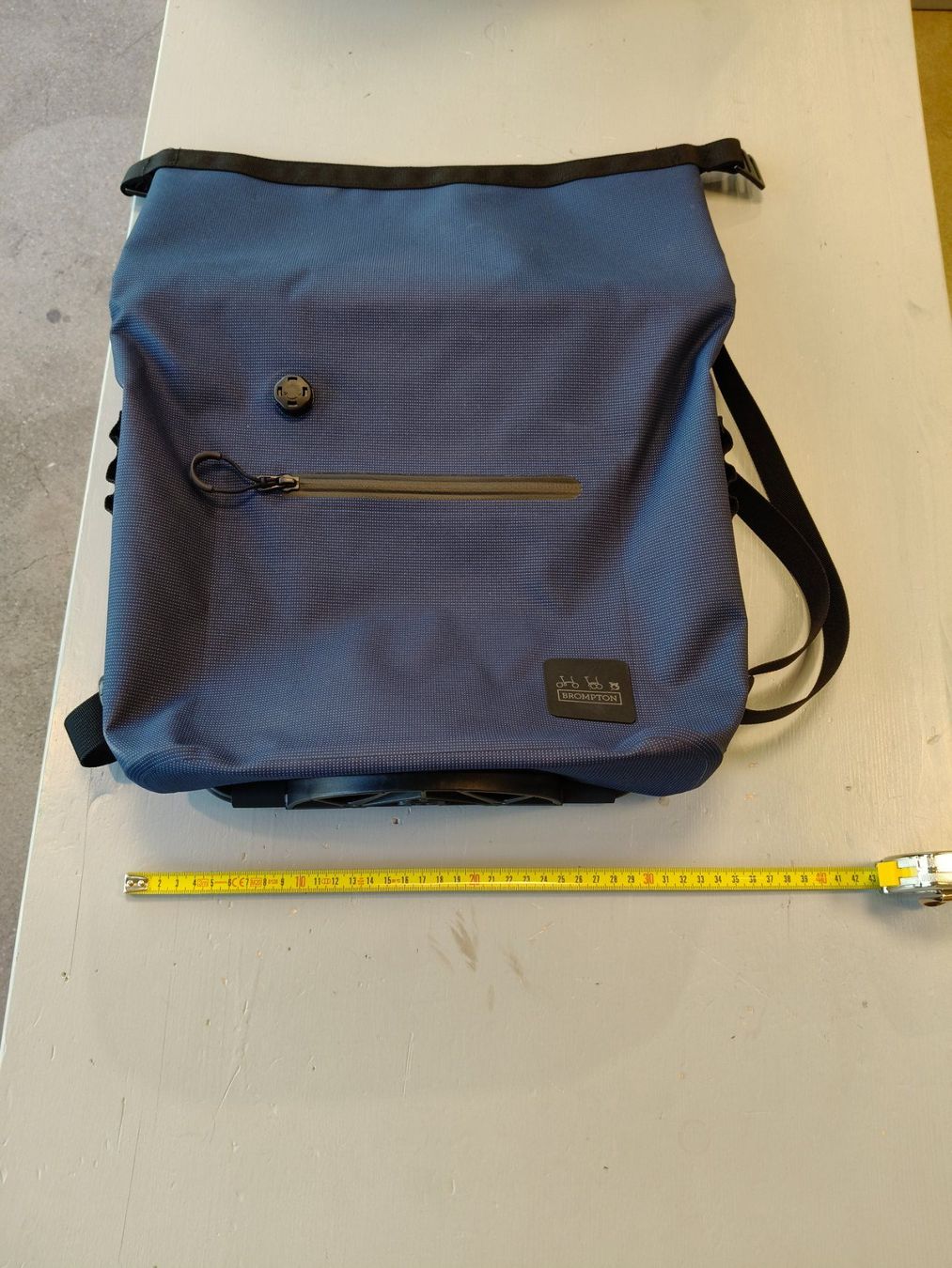 Brompton Borse: Brompton Borough Waterproof Roll Top Bag Small – Nuovo e nell'imballaggio originale da Bern venduto da ver_97f5 1