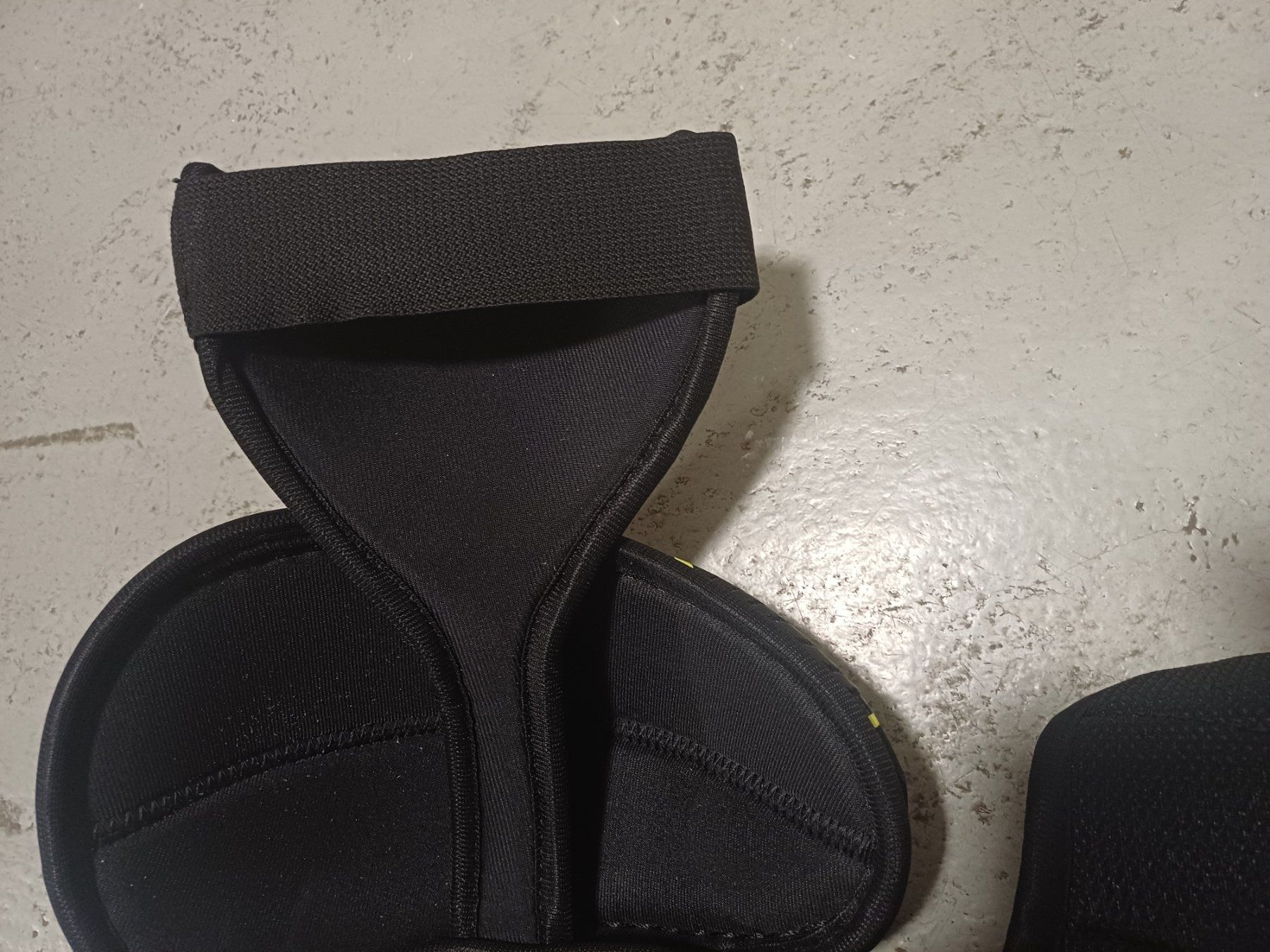 Schutz & Schoner: Warrior Eishockey Brustschoner – Gebraucht aus Moosseedorf von sabine.1986 6