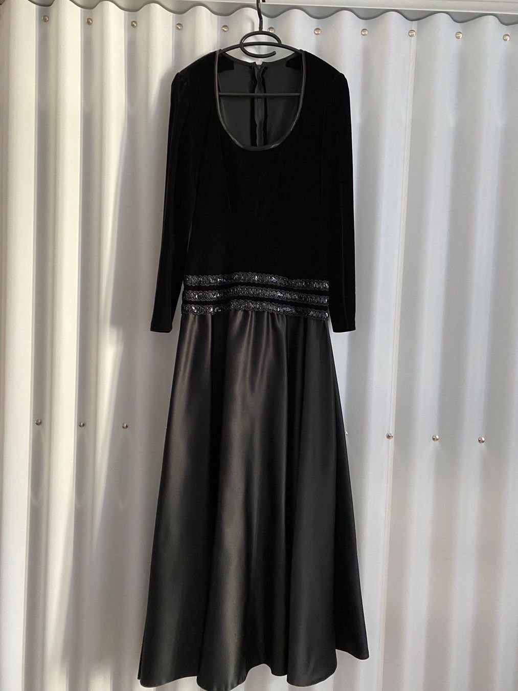 Kleider: Abendkleid, Samt/Satin, Grösse S/36, Vintage – Gebraucht aus Zürich von leo0105 6