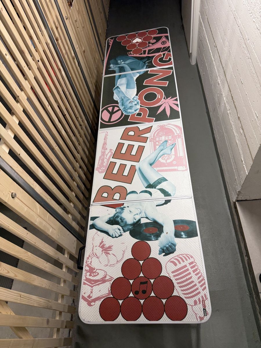 Toutes les décorations: Beerpong table – D'occasion à binningen par mfe_v6cn 2