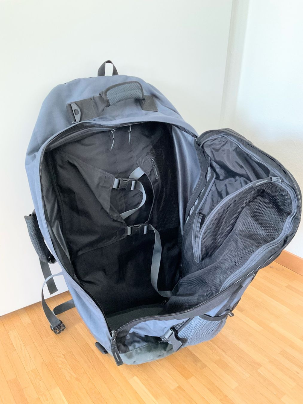 Deuter Zaini: DEUTER GLOBUS/TRAVELLER 70+10 backpack – Usato da Zürich venduto da dee_75my 2