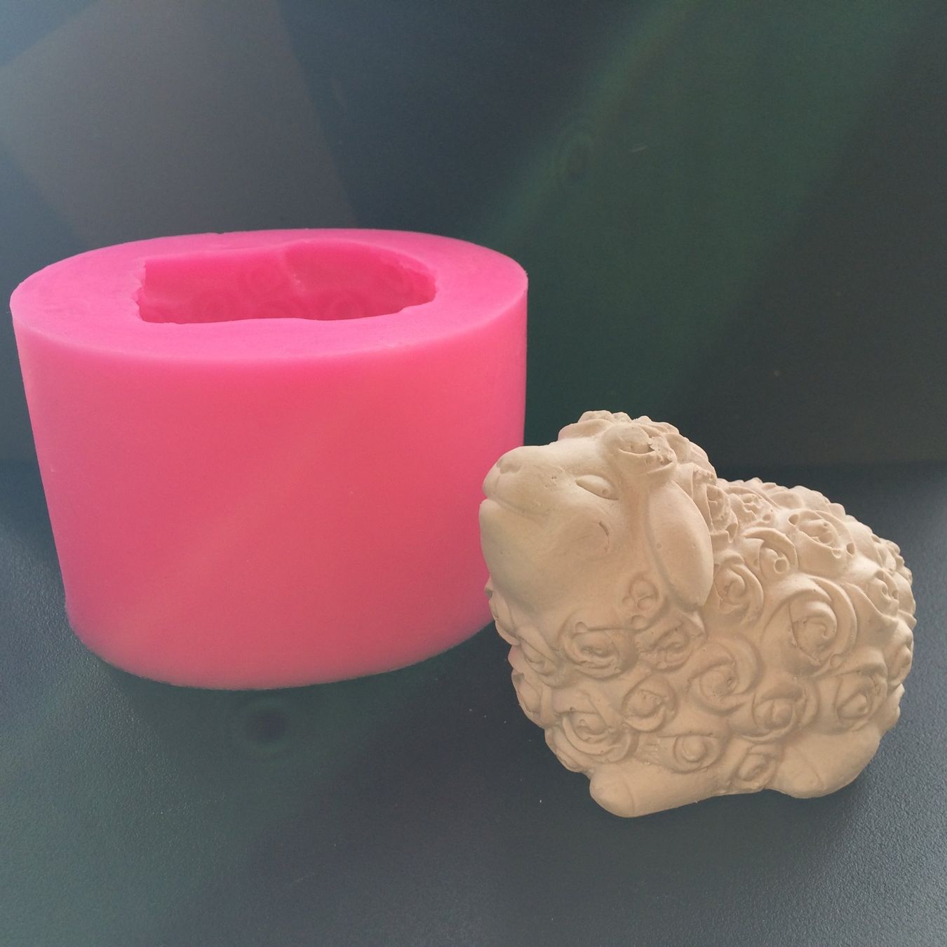 Teglie da forno: Giessform Silikonform Schaf Rosenmotiv – Nuovo e nell'imballaggio originale da Kaltbrunn venduto da schere-stein-papier