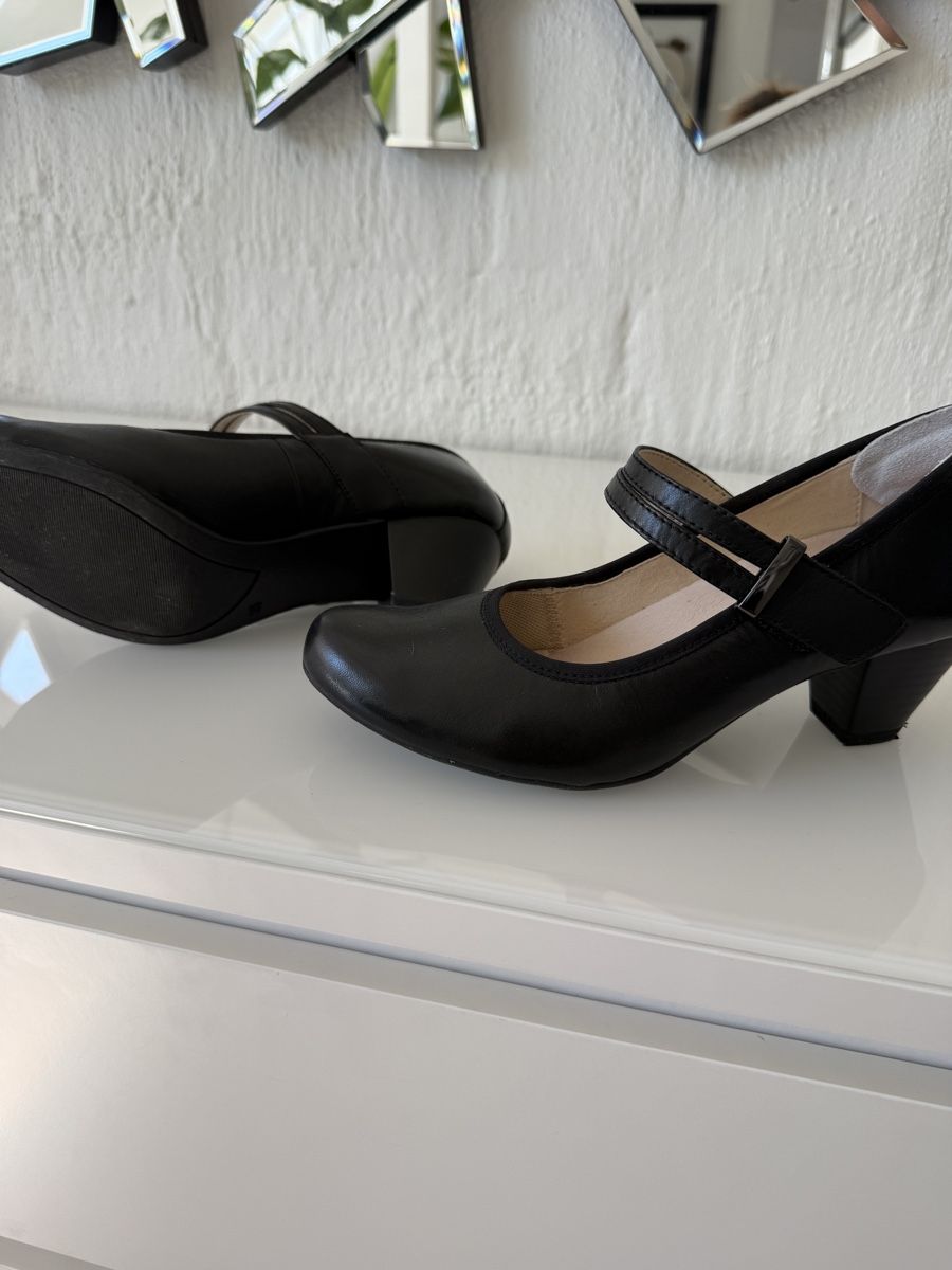 Damenschuhe: Pumps Caprice schwarz – Gebraucht aus Dürnten von Msturz 2
