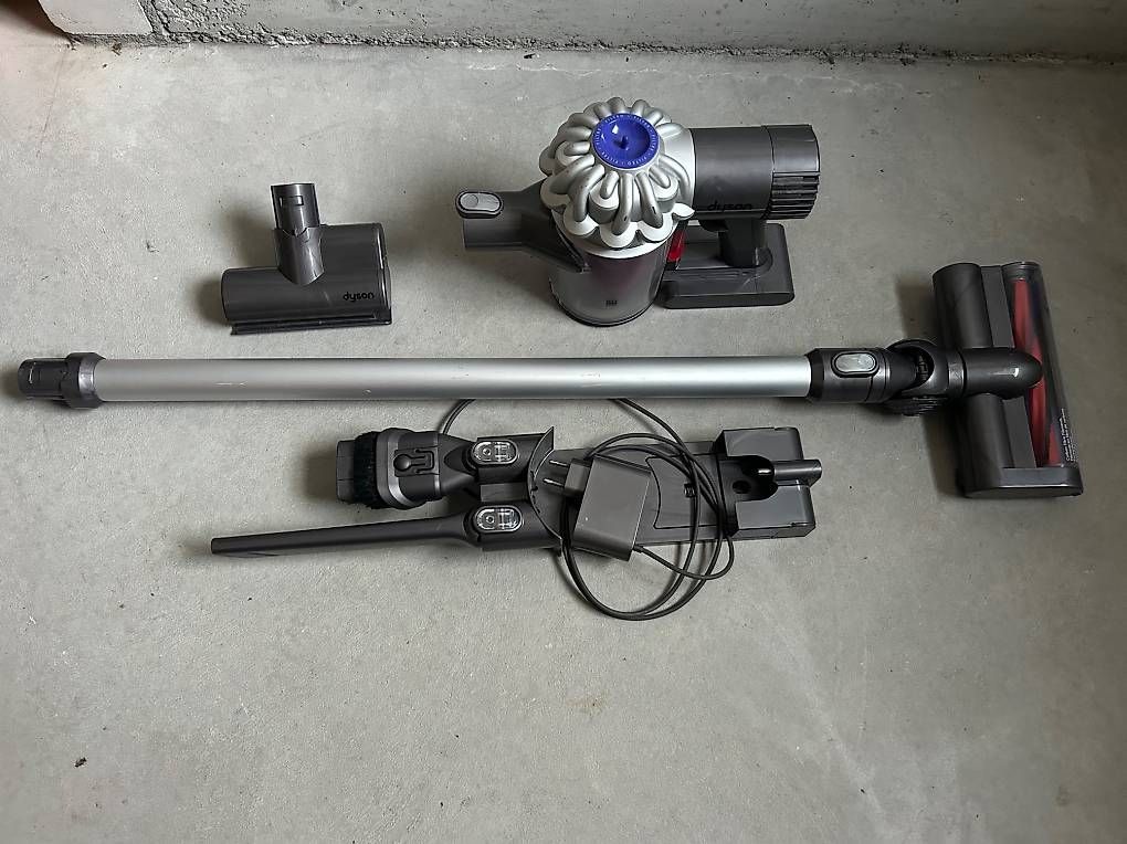 Aspirapolveri & Accessori: Dyson DC62 Handstaubsauger  – Usato da Speicher venduto da Mugge3