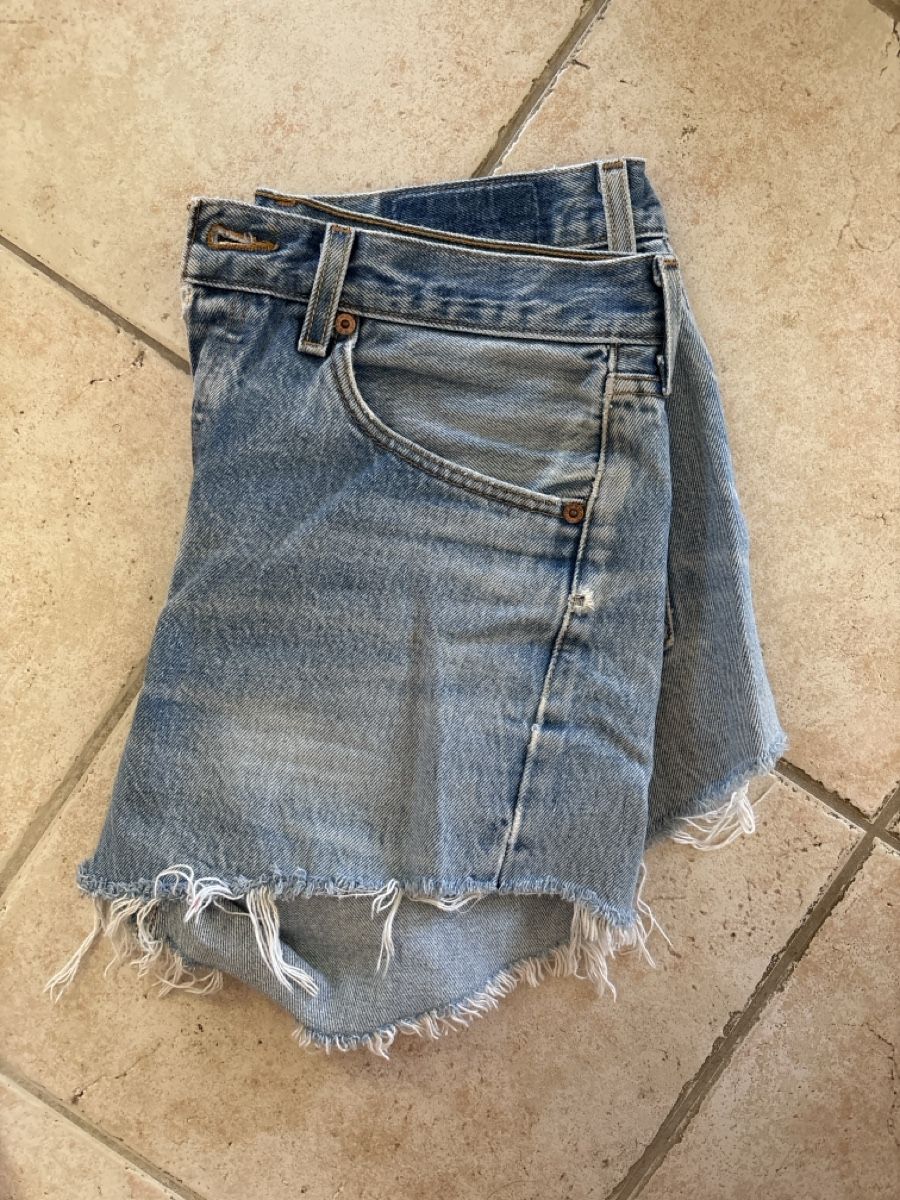 Pantalons: Short taille 30 – D'occasion à Blonay par Ollorvi 1
