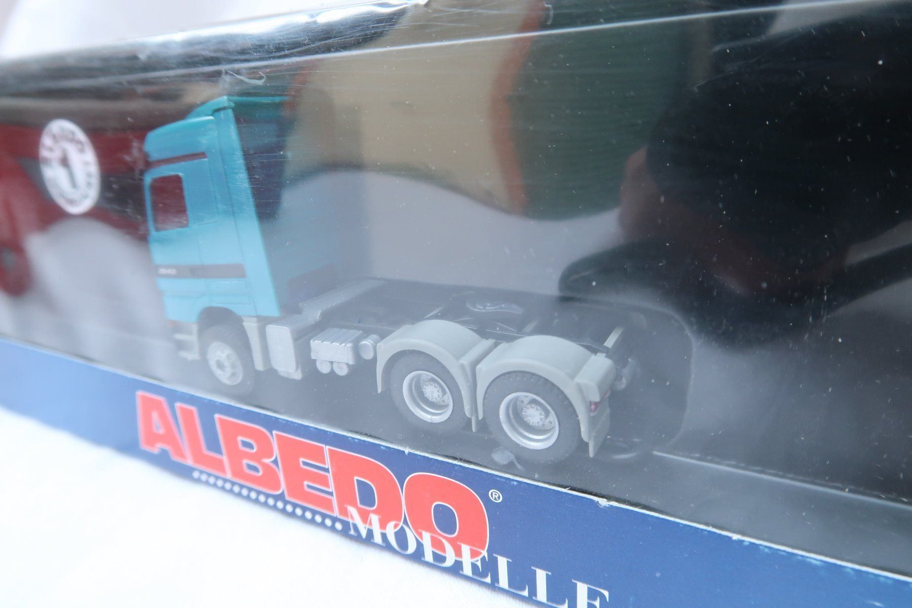 Mercedes-Benz Modellini d'auto: Albedo / Herpa MB Actros SoloZugmaschine – Nuovo e nell'imballaggio originale da Muttenz venduto da Laeckerlihamschter 2