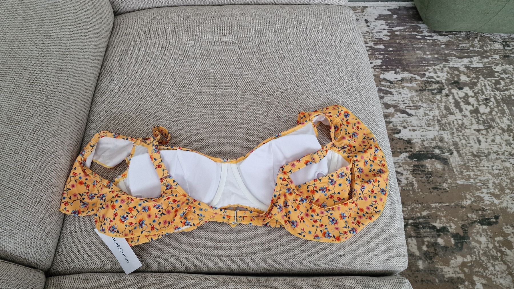 Costumi da bagno & Bikini: Sommer-Bikini-Oberteil gelb gemustert – Nuovo e nell'imballaggio originale da Höri venduto da ale_c9bt 1