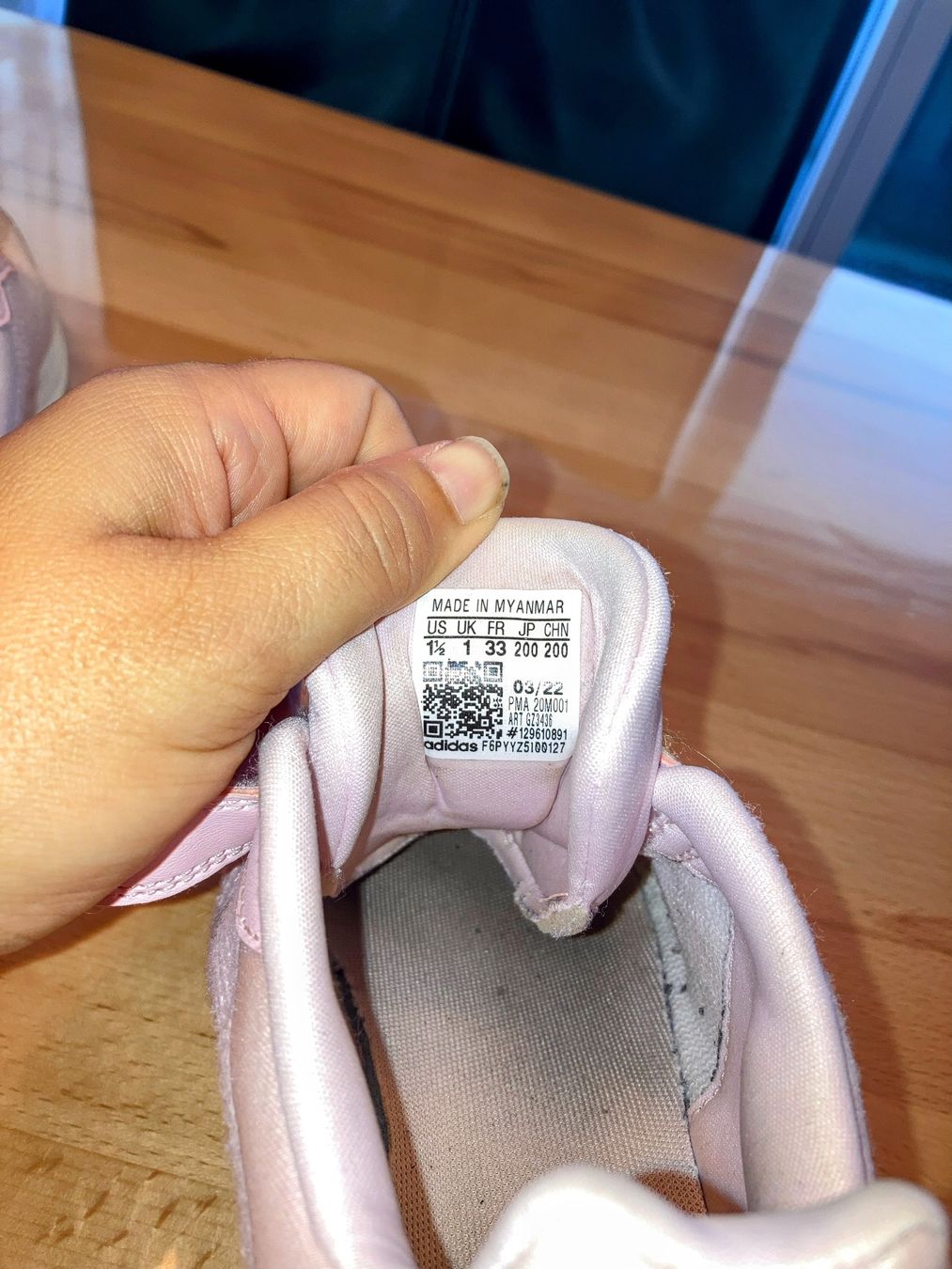 Adidas Scarpe per ragazze: Gr33 👟 Addidas Hallenschuhe – Usato da Stäfa venduto da nale068 2