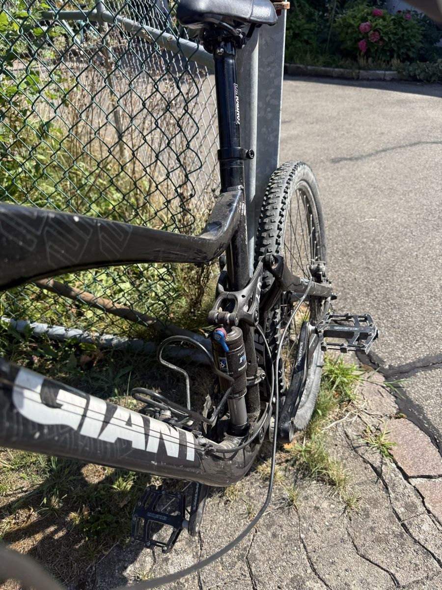 Giant Velos: Giant Mountainbike – Defekt aus Neftenbach von Reti13 1