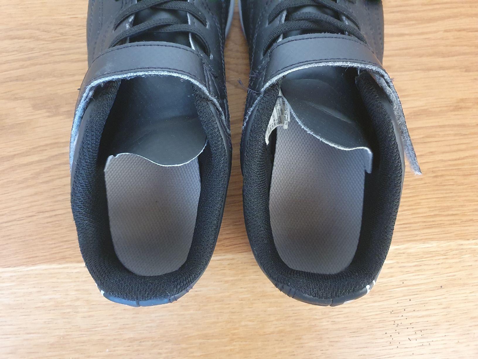 Decathlon Scarpe da uomo: Kipsta Futsal Hallenschuhe Gr. 36 – Usato da Villars-sur-Glâne venduto da richardette 4