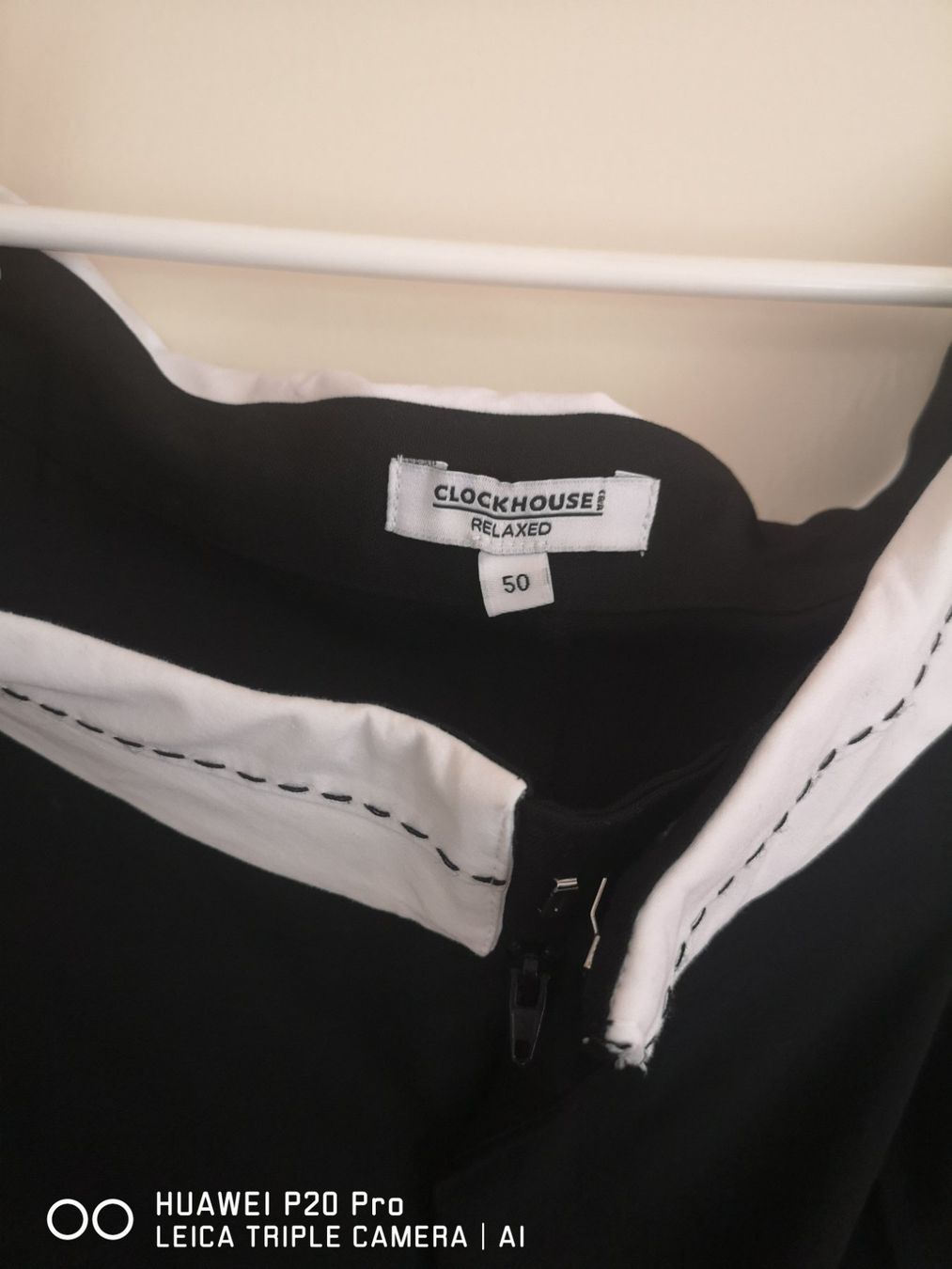 Pantaloni: Damen Hose – Nuovo (secondo la descrizione) da Frenkendorf venduto da DORU1 1
