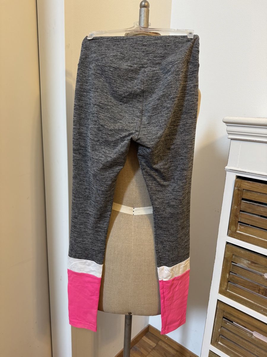 Calze & Collant: Powerzone Leggins Sporthose – Usato da Obfelden venduto da tan_9lj9 2