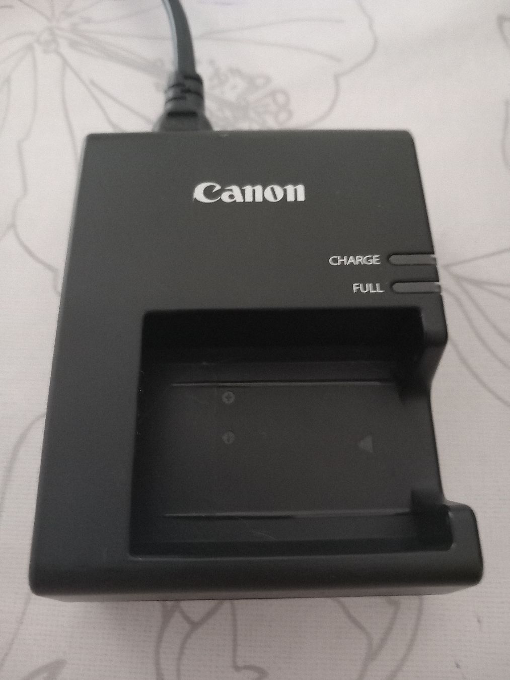 Canon Kamera: Digitalkamera Canon EOS 4000D 2 Objektive – Gebraucht aus Burg im Leimental von Ronwilco63 3