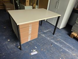 Werkstatt bzw. Bürotisch mit Korpus ohne Schlüssel ab 1.-