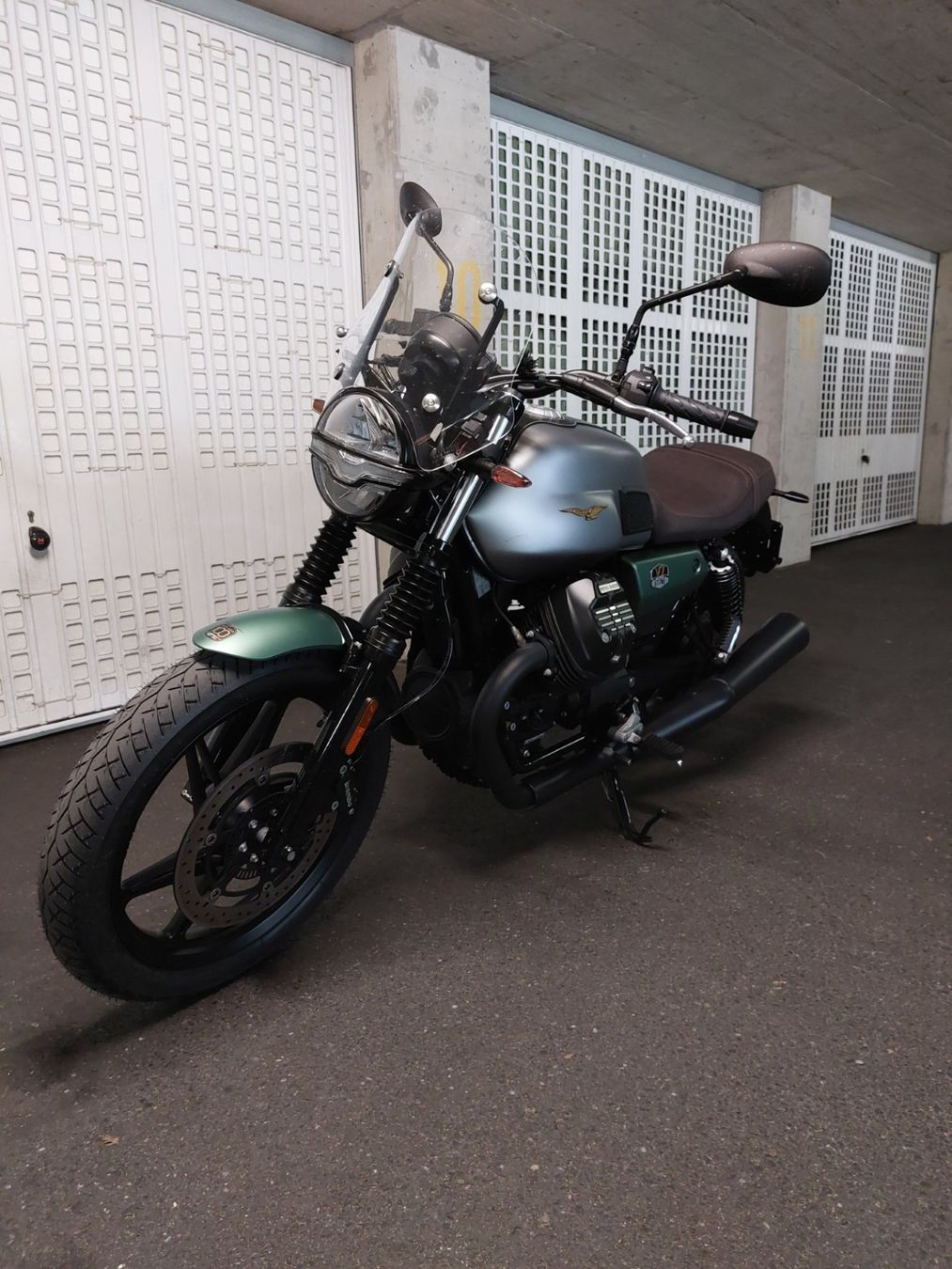 Moto Guzzi Strada: Moto Guzzi V7 stone 850 (centenario) – Usato da Renens VD venduto da klovir 5