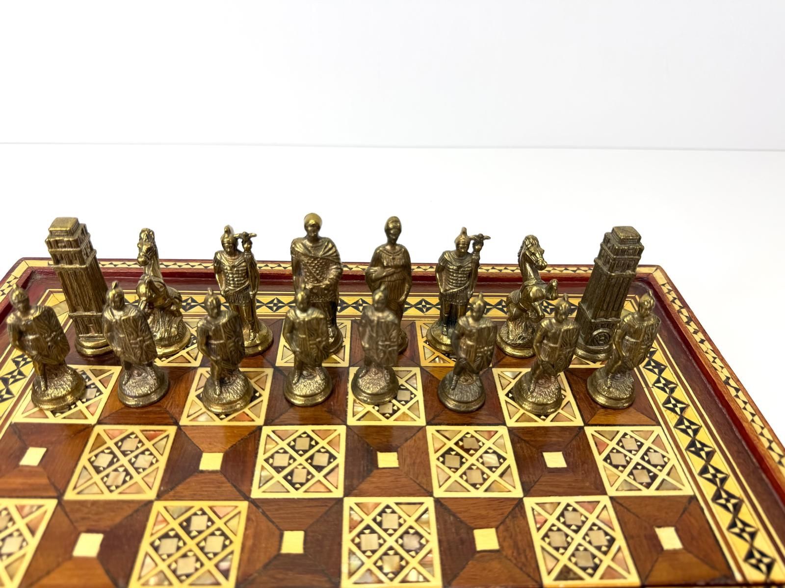 Giochi: Britisches Schach / Backgammon Holz Perlmutt, Antik – Usato da Zürich venduto da Arche_Brockenhaus 2