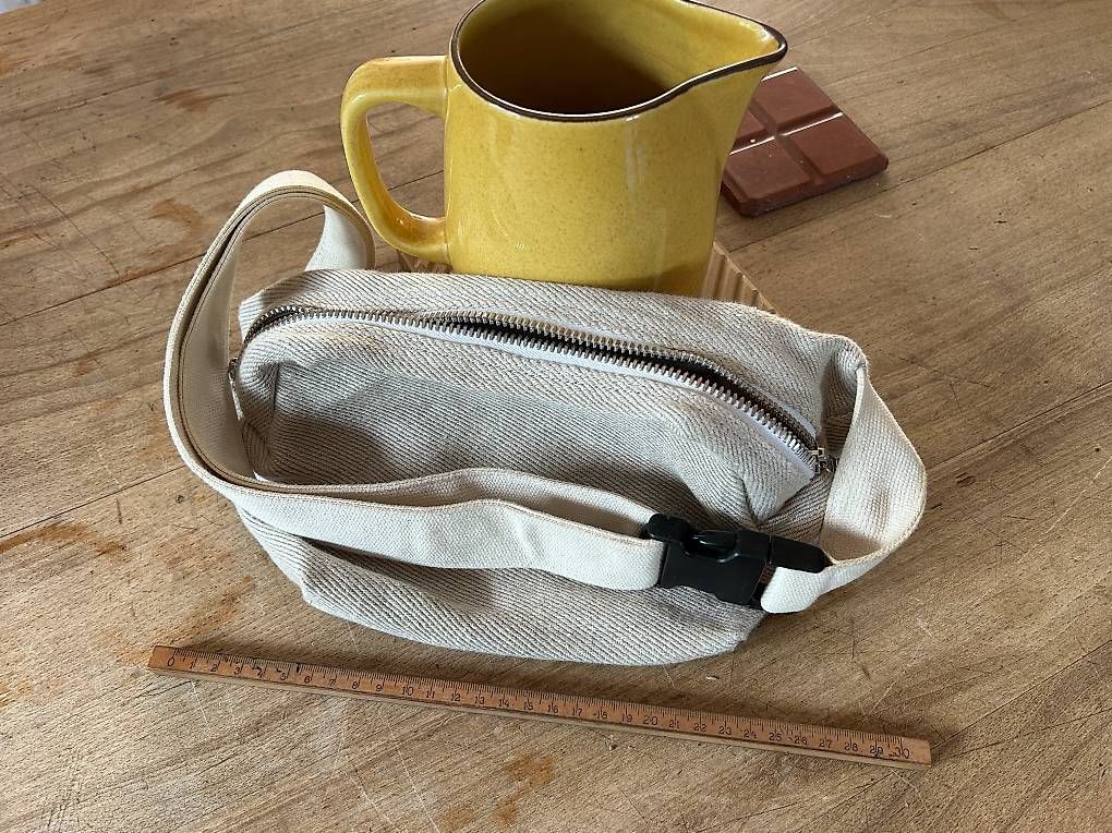 Borse: Bauchtasche von Schweizer Designer C. Gehrig – Nuovo (secondo la descrizione) da Kriens venduto da marsileacrenata 3