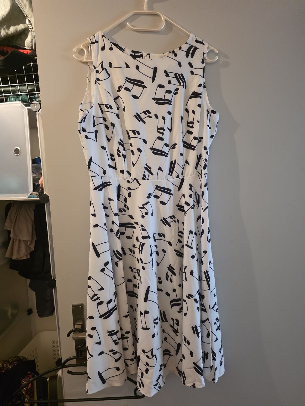 Lots de vêtements: diverse sommerliche Kleider Grösse 36/38 – Neuf (Voir description) à Bellikon par zuzu66