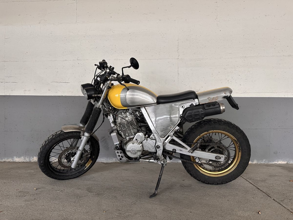 Honda Strada: Honda NX650 Dominator – Usato da Emmenbrücke venduto da seanzbinden