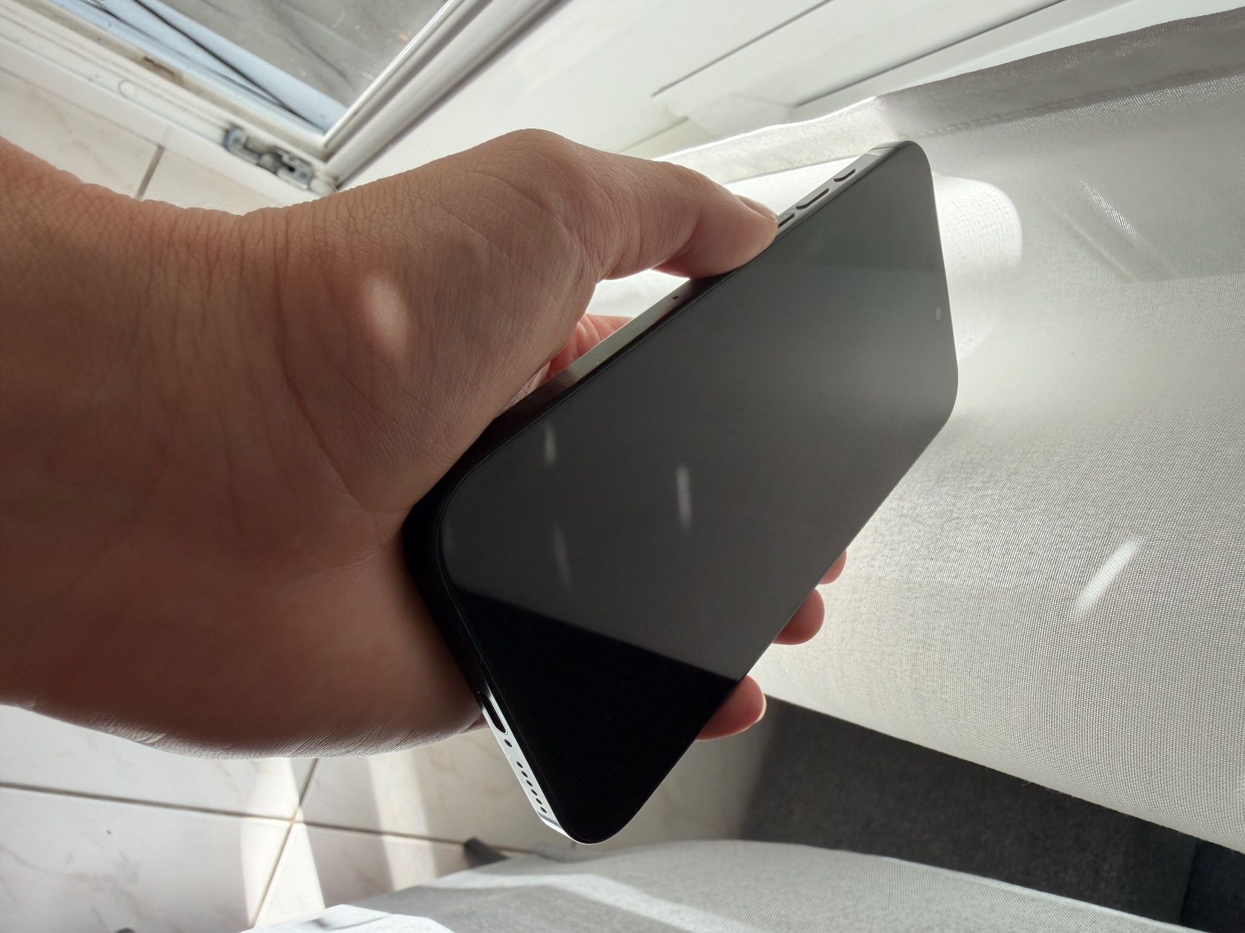 Apple Portables: iPhone 16 Pro Max – D'occasion à Frenkendorf par Joleen24 1