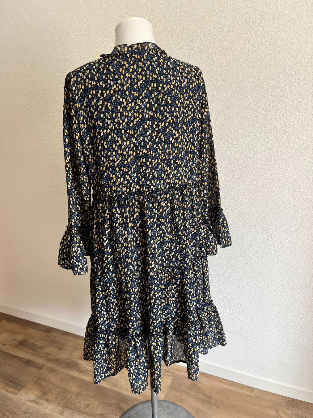 Kleider: Kleid, Viscose, Gr. L, NP 129.- – Neu und originalverpackt aus Interlaken von Jasmin_Flower 3