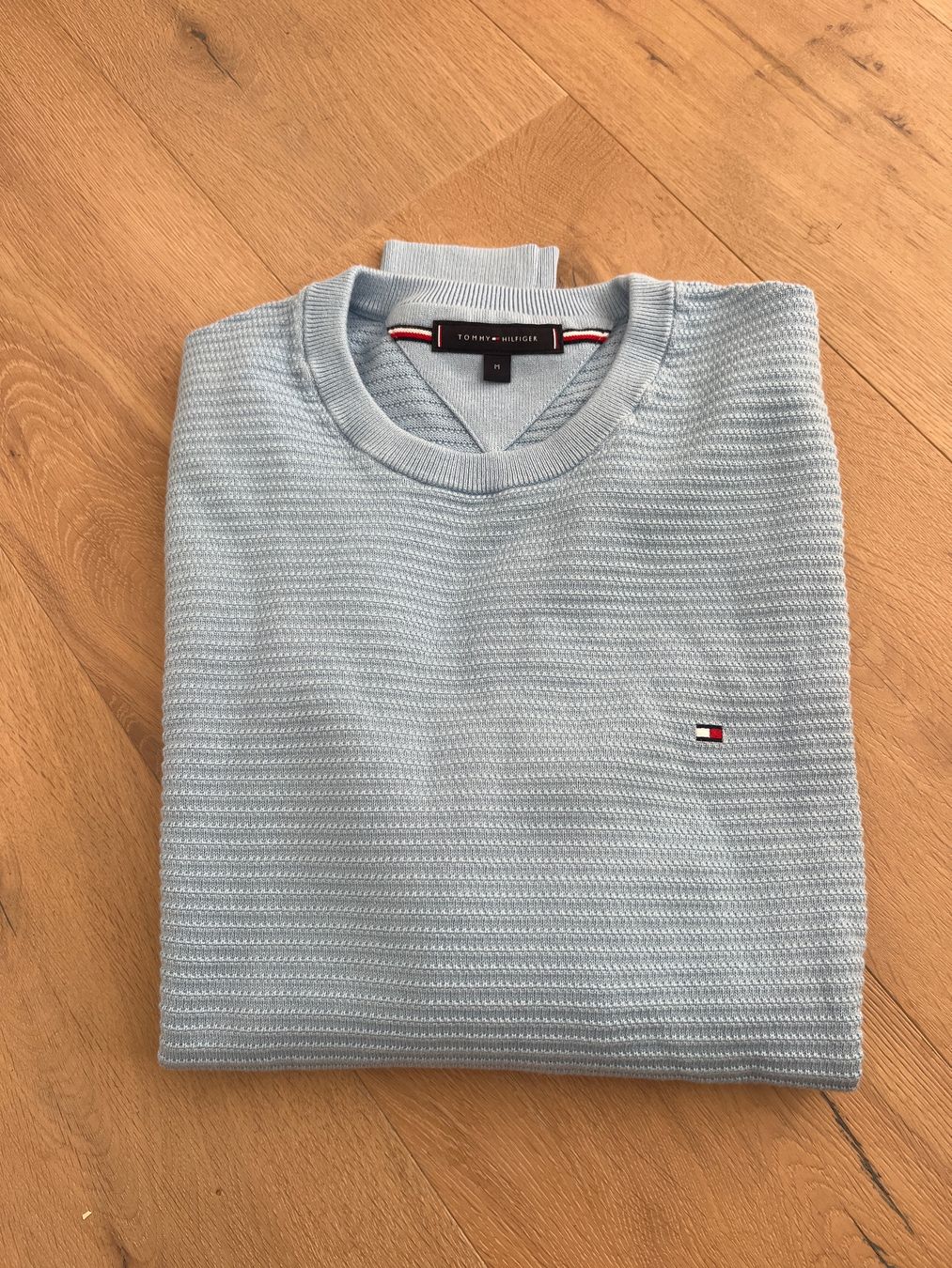 Tommy Hilfiger Pulls & Sweat-shirts: Pullover Tommy Hilfiger hellblau Grösse  M gebraucht – D'occasion à Jona par MartinaT87