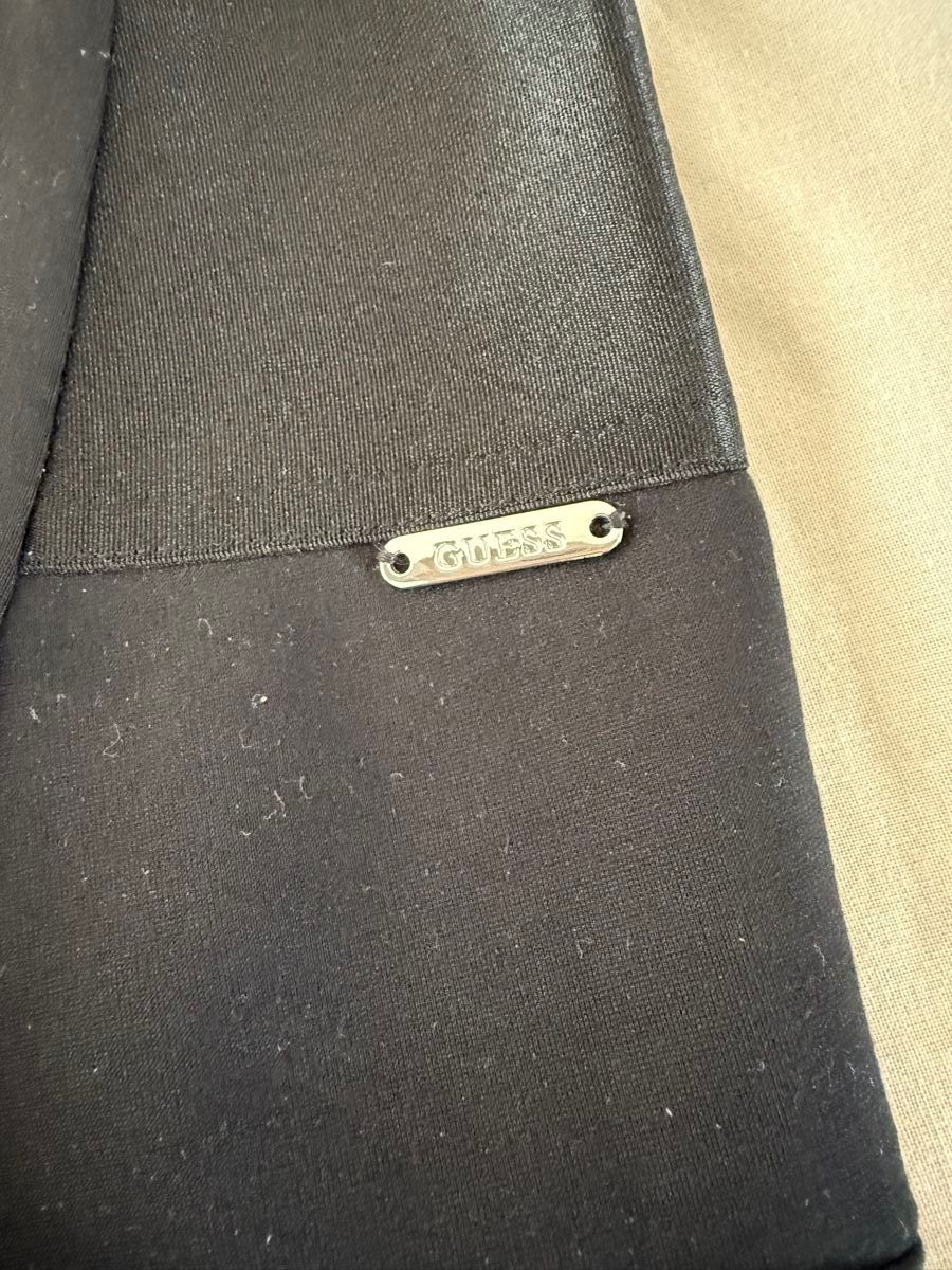 Guess Gonne: Guess Black Mini Skirt. Size S. Good condition! – Usato da Stallikon venduto da Lilly_90 2