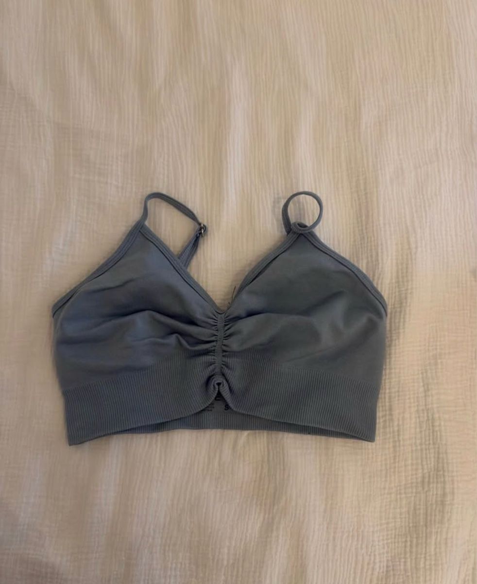 Teveo Tops: teveo sport bh – Gebraucht aus Altikon von borchardt.sara