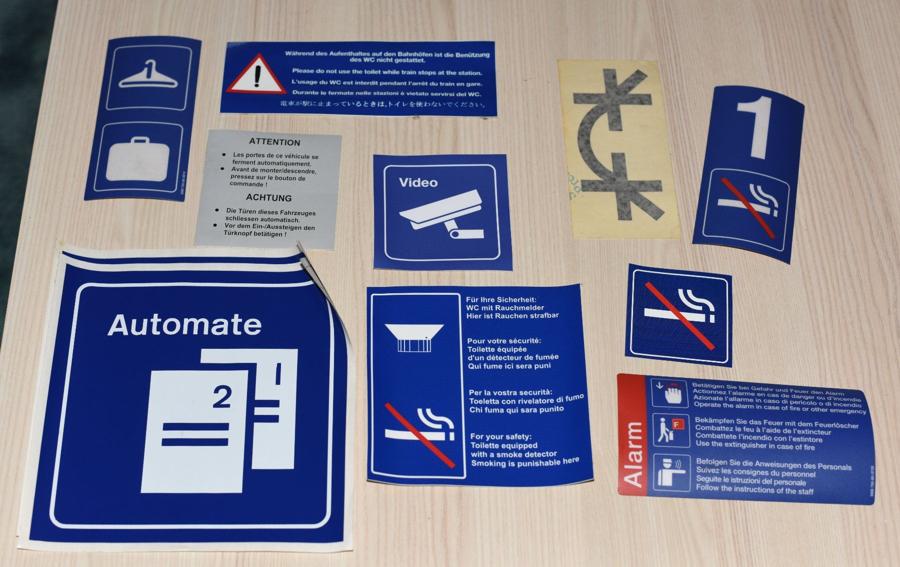 Sticker: Lot d'autocollants ferroviaires – Usato da Fribourg venduto da Ratelbus