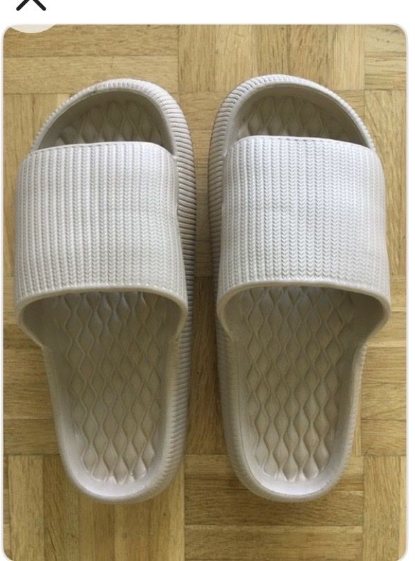 Scarpe da uomo: Badeschuhe / Slides, Beige, Grösse 43 – Nuovo e nell'imballaggio originale da Einsiedeln venduto da sterngucker03