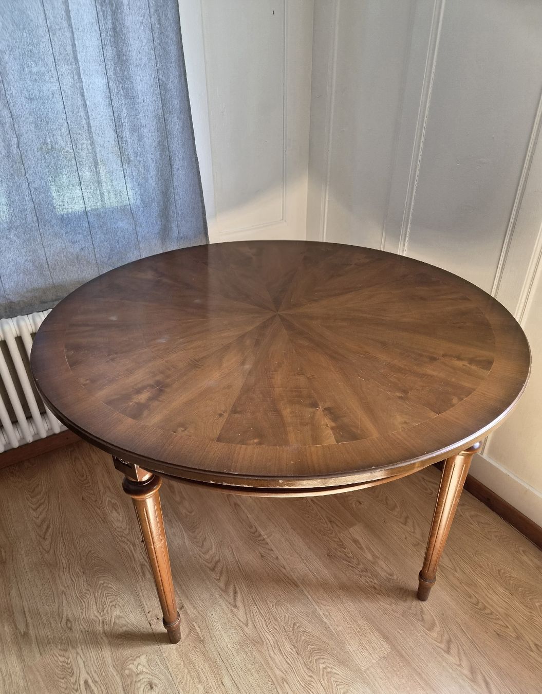 Tavoli: Table à manger ronde avec rallonge – Usato da Chénens venduto da cam_ll5b