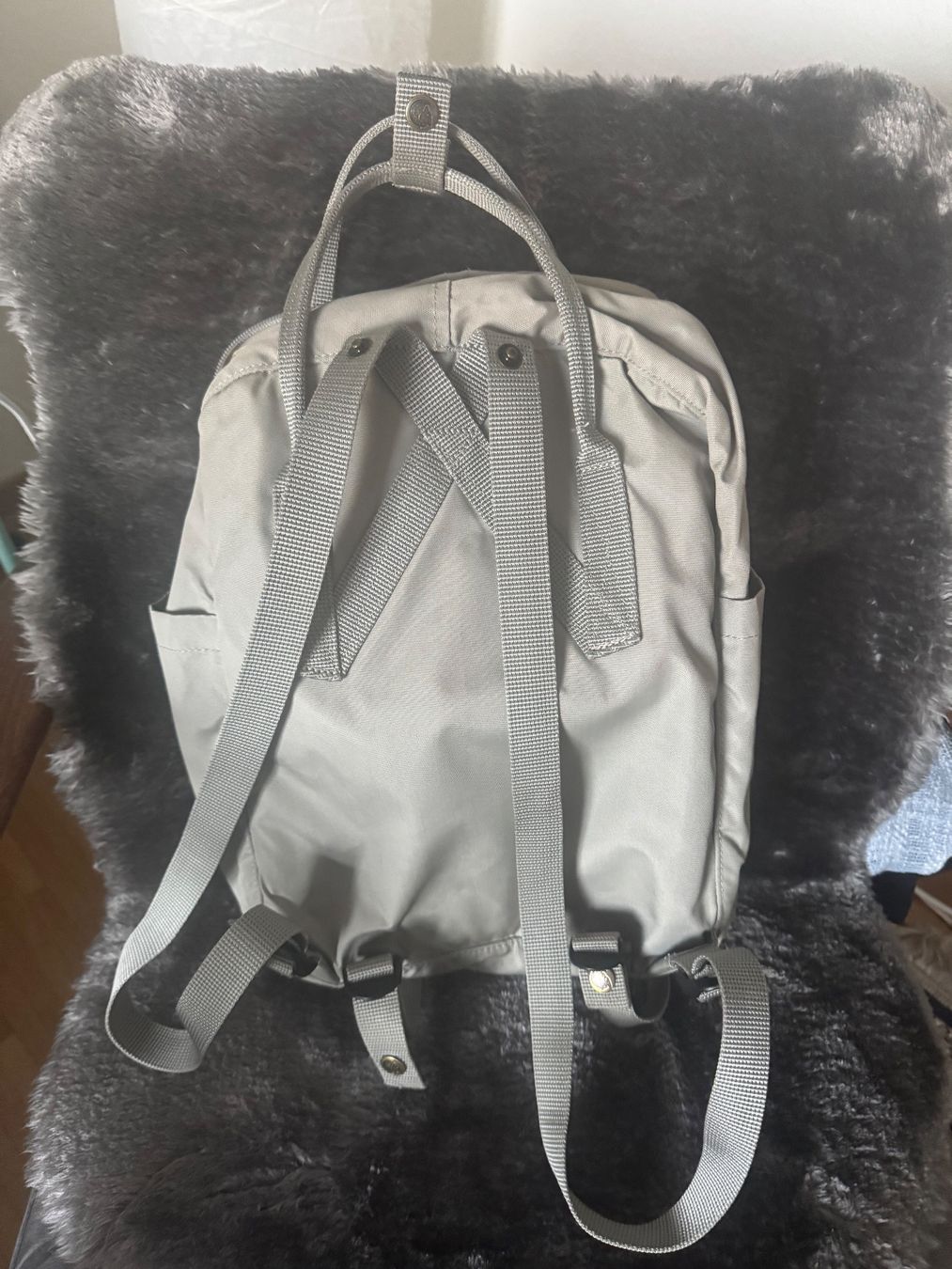 Fjällräven Zaini: Fjallraven Kanken Rucksack – Usato da Horgen venduto da Amidani 1