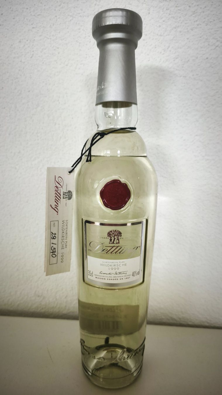 Bevande alcoliche: Dettling Wildkirsche 1999, 35cl – Nuovo (secondo la descrizione) da Kerns venduto da cat_6bnd
