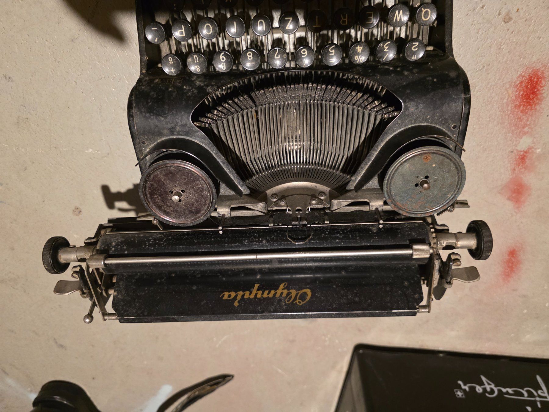 Macchine da scrivere: Olympia Schreibmaschine, Vintage, – Usato da Dietlikon venduto da rafcie 1