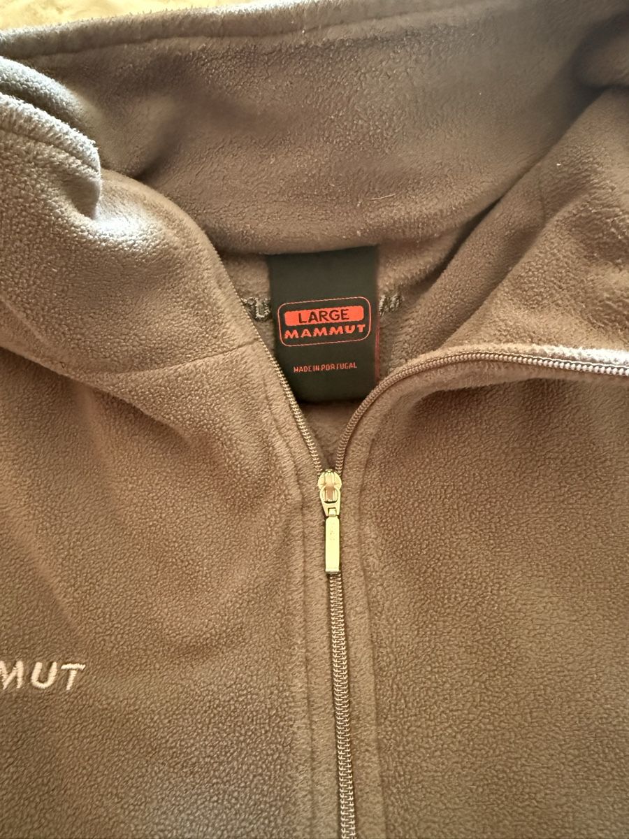 Mammut Pulls & Sweat-shirts: Pull Mammut gris  – D'occasion à Monthey par Joseph-29 3