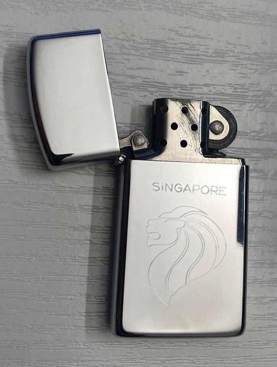 Zippo Feuerzeug Zodiac Kollektion Löwe – Graviert, Chrom & Ikonisch
