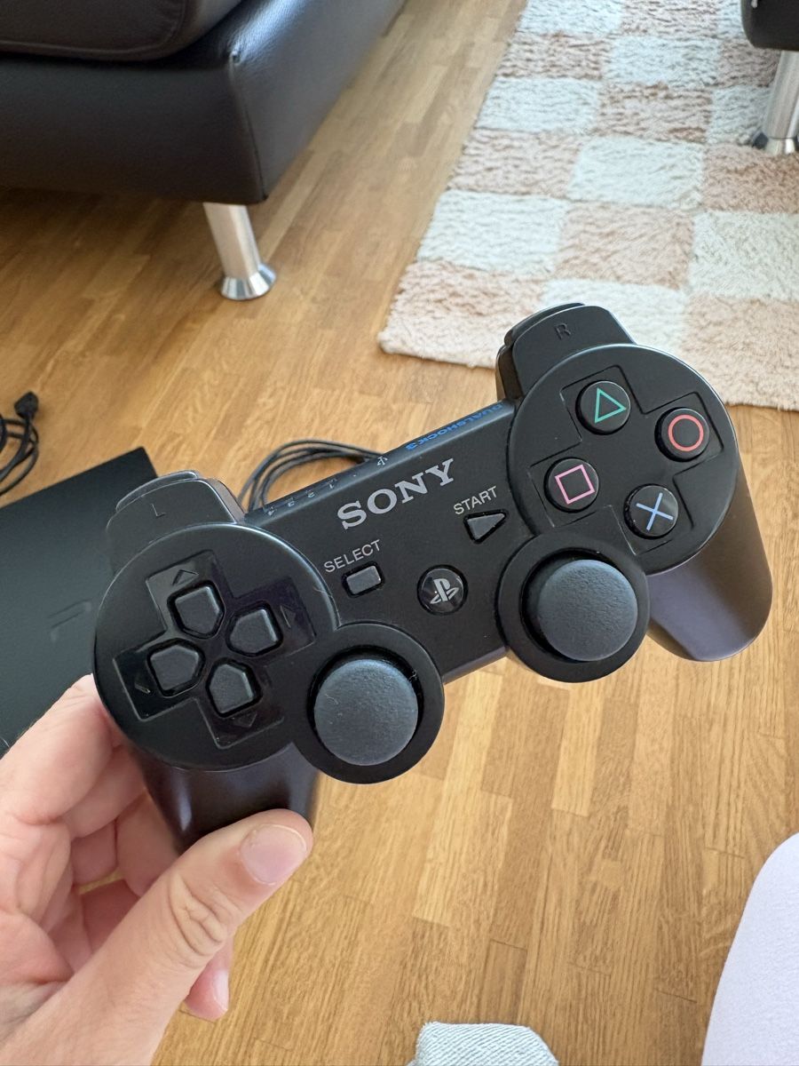 Sony Console: Sony PlayStation 3 Slim 160 inkl. Original Controller – Usato da Thun venduto da _Cathy 1